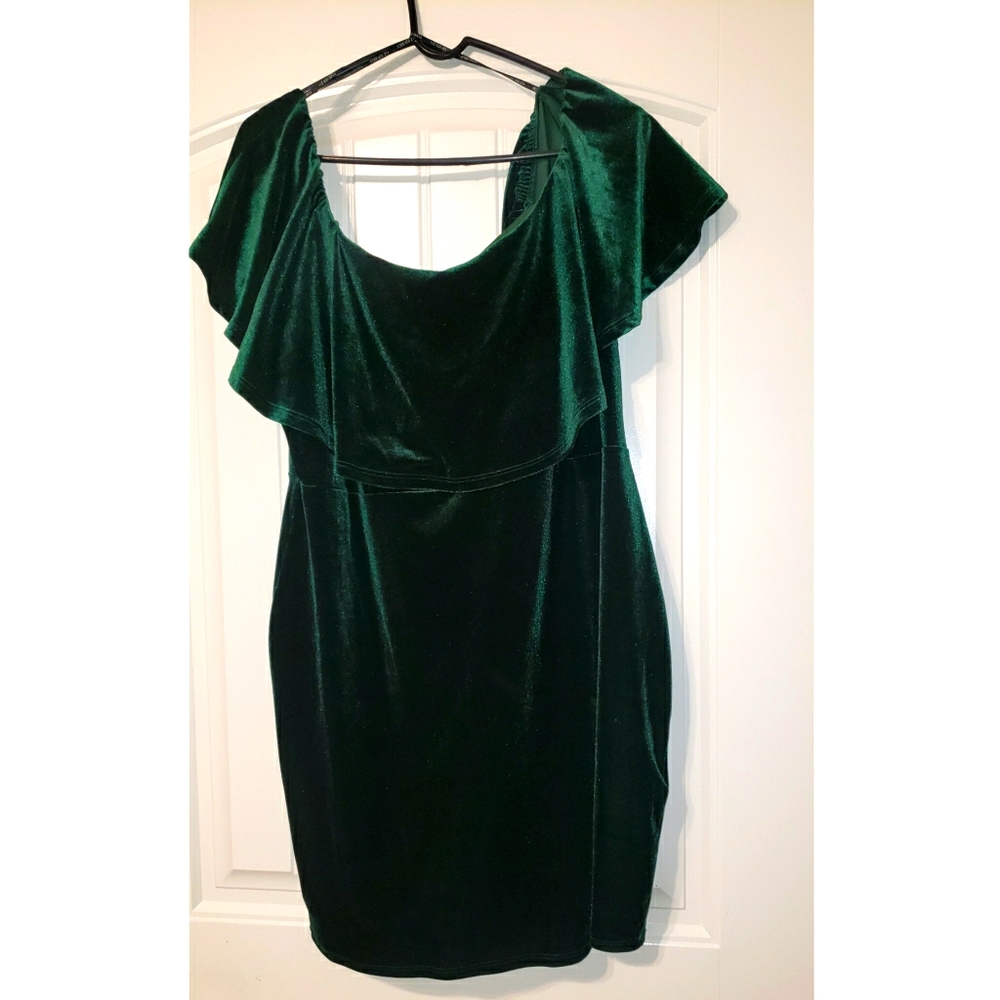 Forever 21+ off the shoulder dress 3x